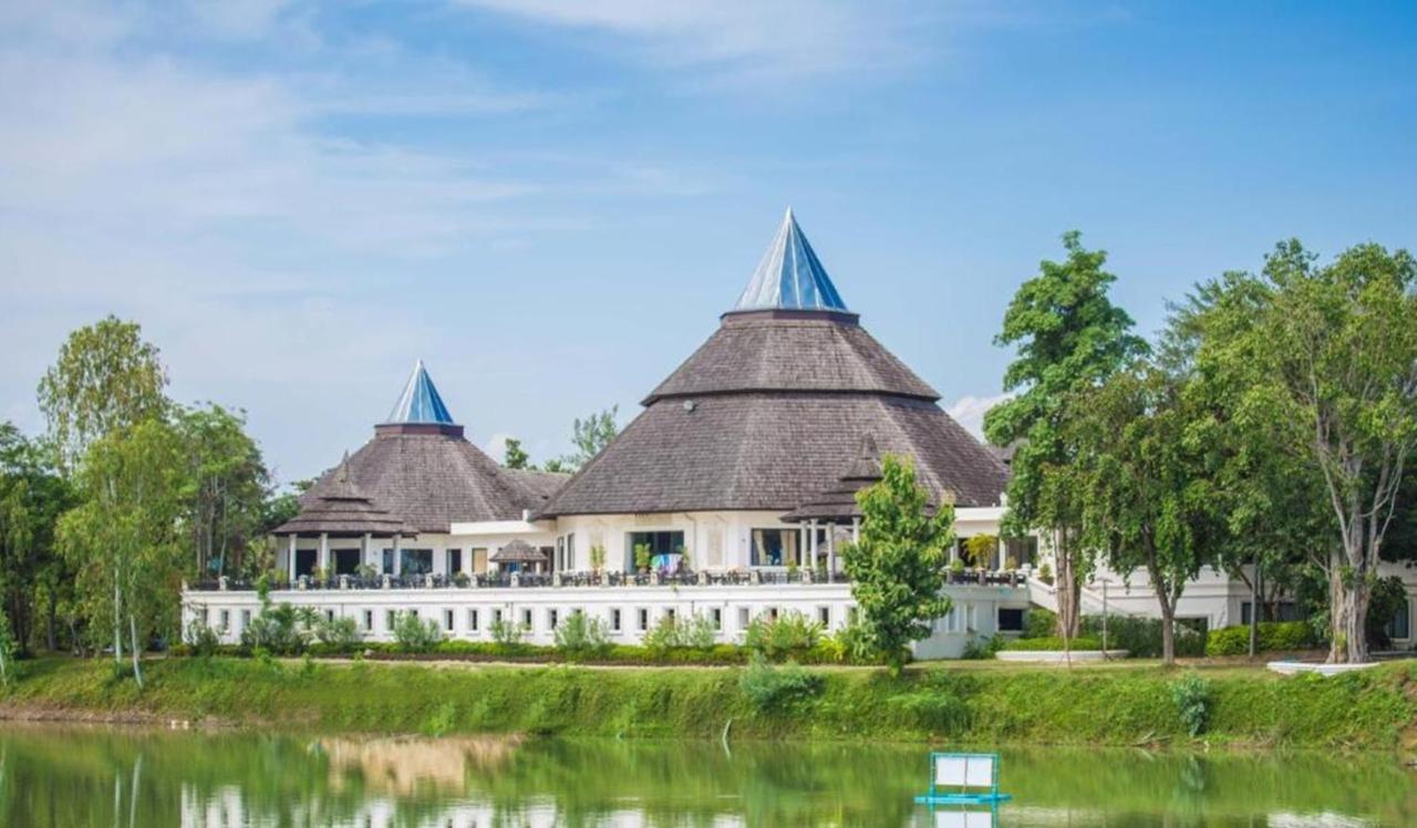 Gassan Legacy Golf Club Hotel Lamphun Exterior photo